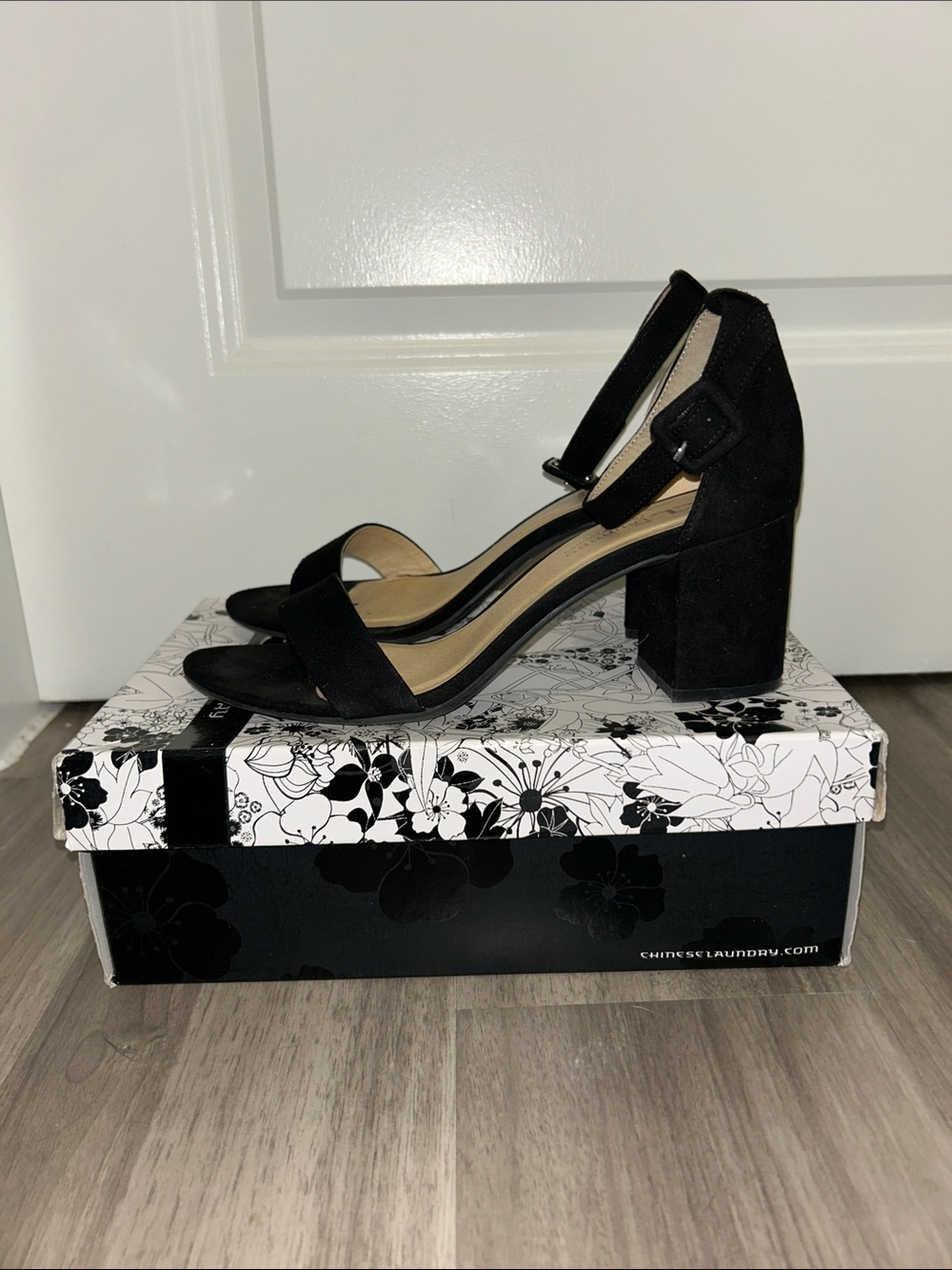 CL by Laundry Black Block Heel Ankle Strap Sandals - Picture 2 of 7